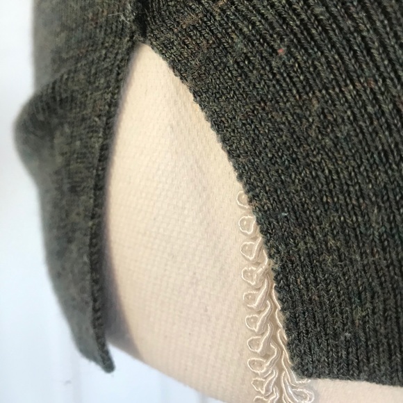 Gap Crewneck 100% Merino Wool Sweater Sz Small - Picture 3 of 3